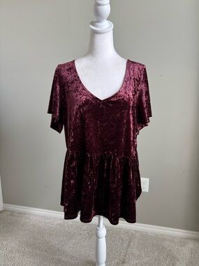 torrid Crushed Velvet V-Neck Babydoll Peplum Top - Burgundy